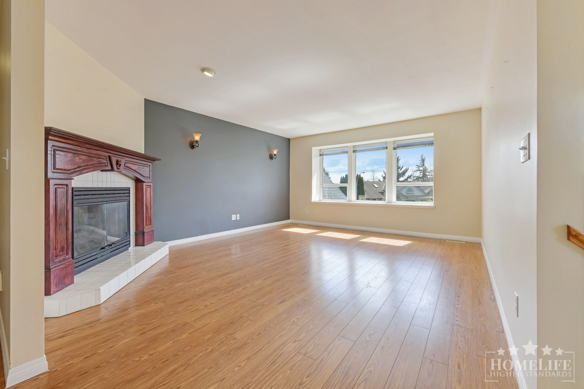 6375 178A St - Upper House