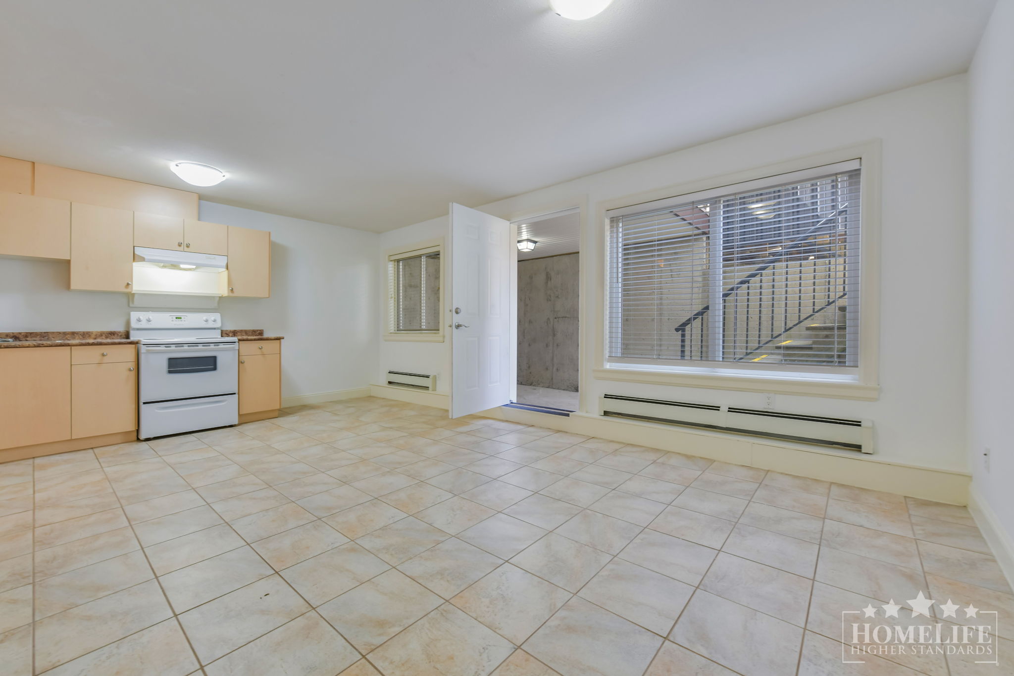6129 148 St